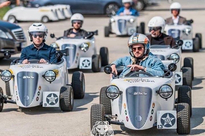 بوخارست: CityTour في واحدة من الرحلات الساخنة الصغيرة الفريدة من نوعها