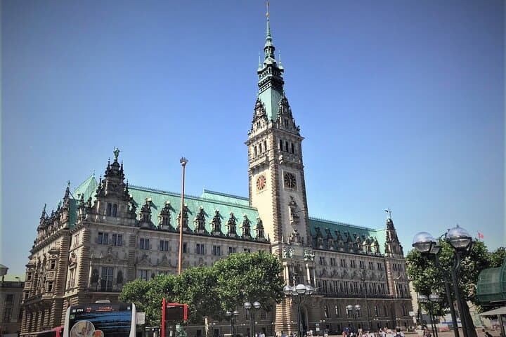 Hamburg City Councilhttps://media-cdn.tripadvisor.com/media/attractions-splice-spp - 720x480/0c/06/dc/24.jpg