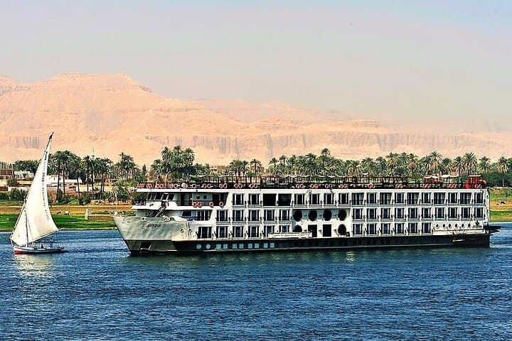 رحلة نيلية لمدة 4 أيام و3 ليالٍ من أسوان إلى الأقصر وأبو سمبل + بالون