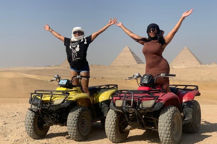 التسوق بالدراجة الهوائية على شكل جمل في أهرامات أبو الهول ورحلة عشاء نيلية