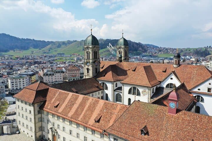 Rapperswil، Cheese، و Lindt Home of Chocolate من زيوريخ