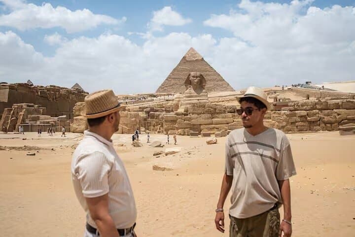 جولة الغردقة إلى القاهرة: أهرامات الجيزة والمتحف المصري الكبير