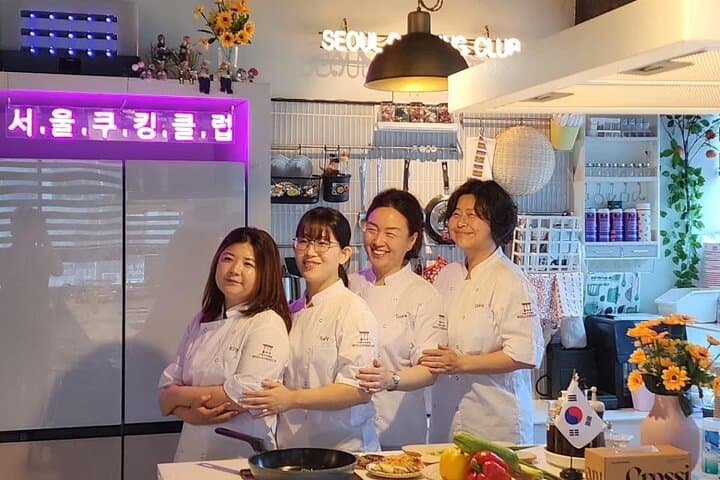 Our lovely chefs at Seoul Cooking Club