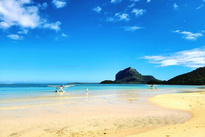 La Prairie - Seaplane & Le Morne Mountain