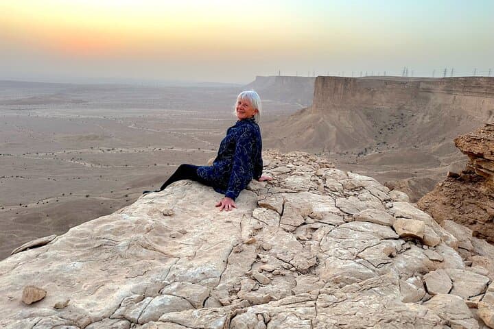 second edge of the world riyadh darb al manjour scenes